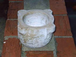 Mortier inachevé en marbre de Tourris réalisé par Louis Quadruppani