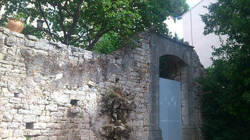 La porte du château de Dardennes
