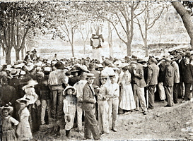 Inauguration du monument aux morts de l'incendie de 1906